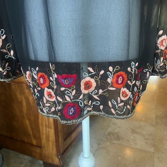 Sheer beaded crochet ladies top vintage small/medium black with floral crochet - Picture 5 of 16